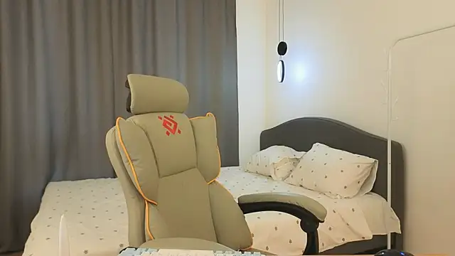 XXX chat uživo modela yourrdanceteacher