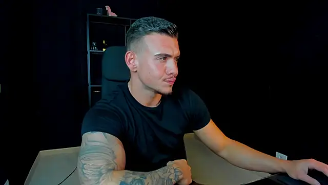 Pertunjukan Kamera Web ElijahThorne