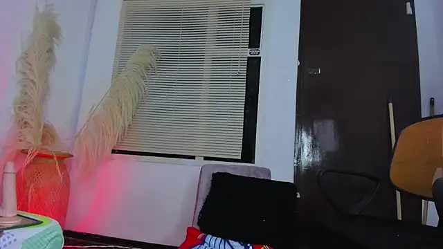 XXX chat uživo modela Scarlet_Hiit