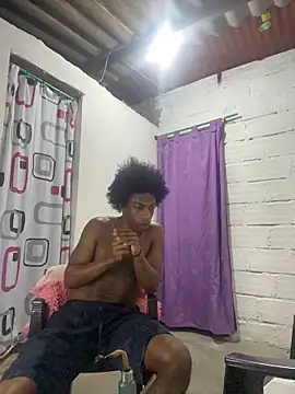 Larry-n-clouds লাইভ XXX চ্যাট