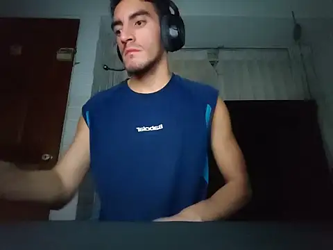 Chat +18 de TommyMomentum ao vivo