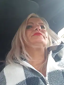 LadyTouch live XXX chat