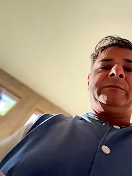 SecretlyDD 在線直播表演