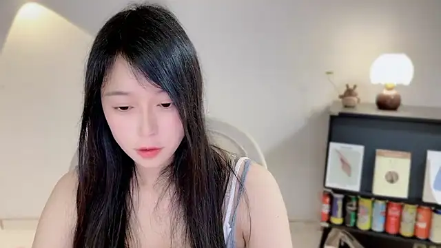 Onechestnut élő XXX-chatje