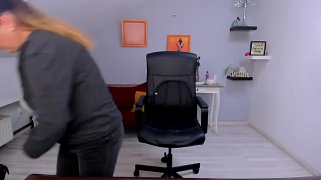 Chat +18 de LollaGirl ao vivo