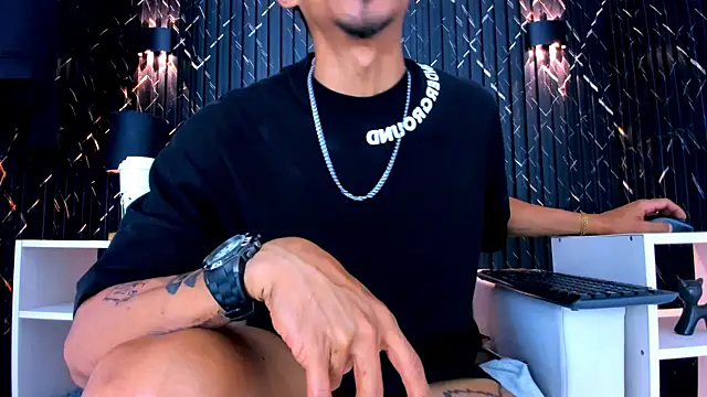 Gregory_Sforza's Live XXX Chat