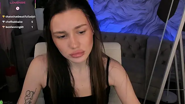 Chatroom XXX en direct de Aria_Mila