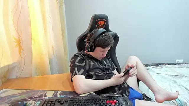 iliaskrislove live XXX chat