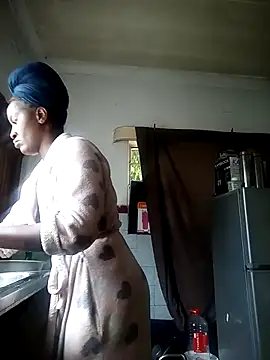 sluttylaura21 – Live XXX-chat