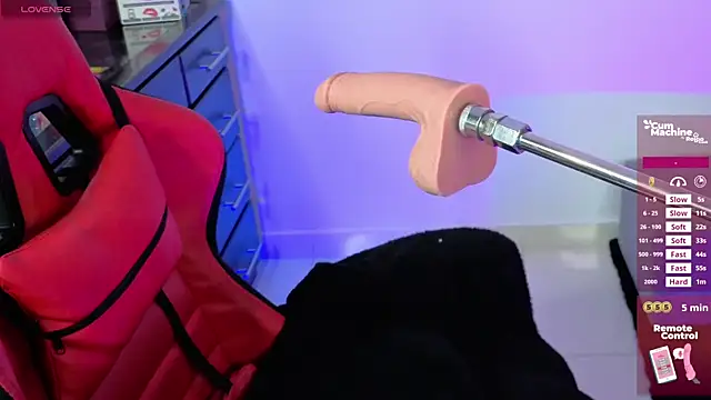 valery_adams1 élő XXX-chatje