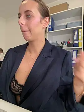 Chat XXX en directo de Hii_Lolla