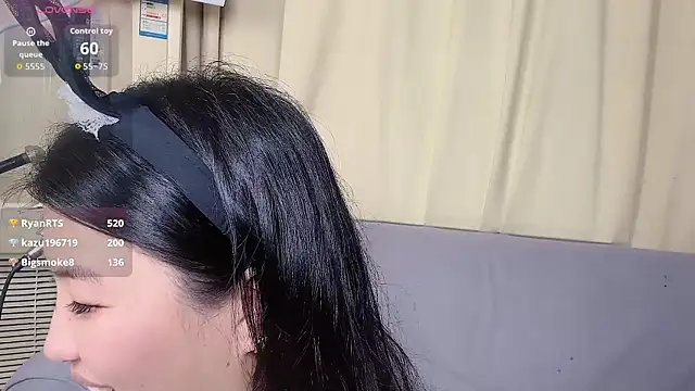 Tavie1744 élő XXX-chatje