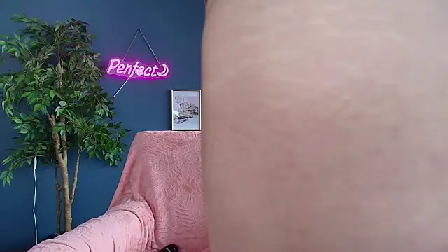 Perfect_Moans Adlı Modelin Canlı XXX Sohbeti