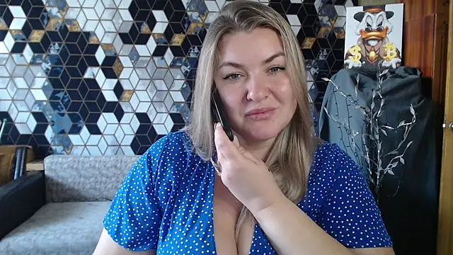 NikaSkylink's Live XXX Chat