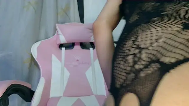 bettyboo2801 Adlı Modelin Canlı XXX Sohbeti