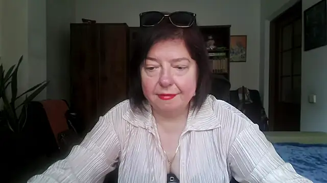 Violet_Pulse Adlı Modelin Canlı XXX Sohbeti