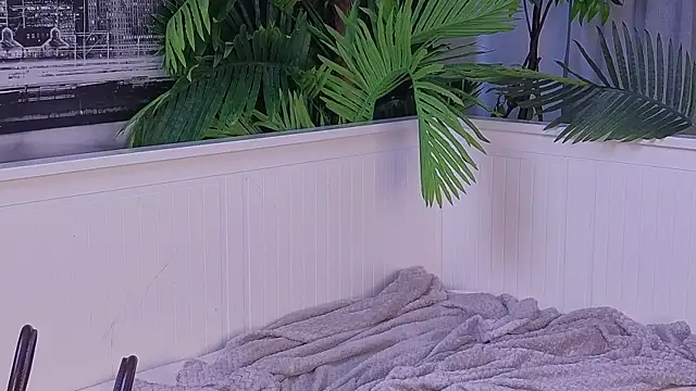 LanaReals Adlı Modelin Canlı XXX Sohbeti