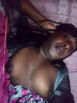 Chatroom XXX en direct de Hellentrans24