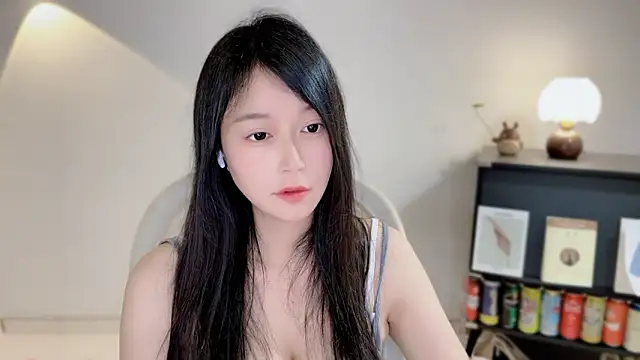 Onechestnut's Live XXX Chat