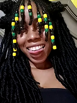 HONEYSWEETS_LIVE élő XXX-chatje