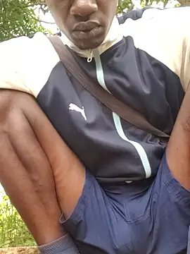 Kaizer1 Adlı Modelin Canlı XXX Sohbeti