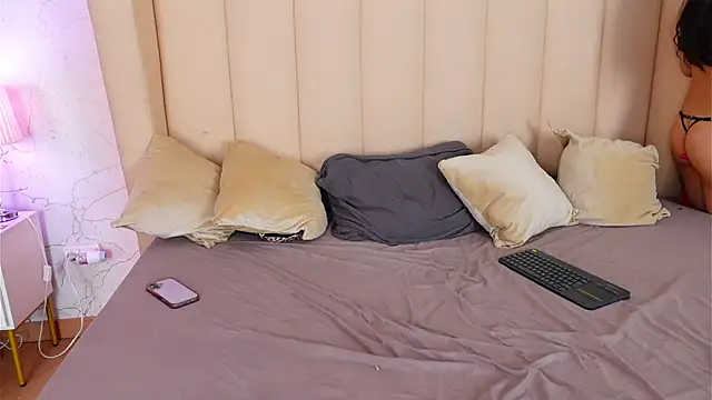 BambiRoses 라이브 XXX 채팅