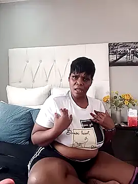 SQUITBOOTY 现场XXX聊天