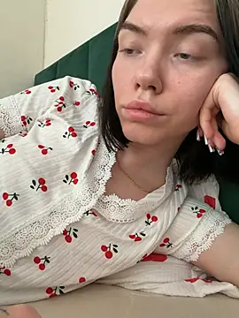 Lisaaa_Alisa: απευθείας συνομιλία ΧΧΧ