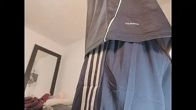 Chat +18 de RyanMira ao vivo