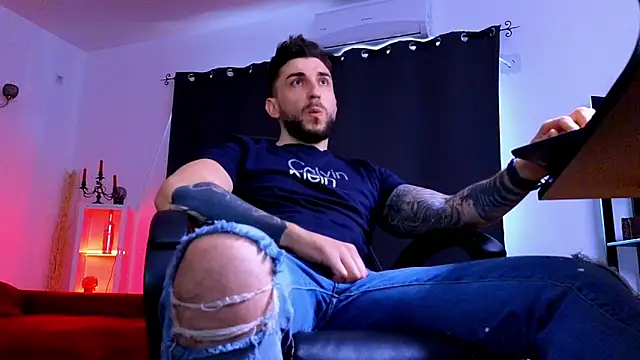 MightyAaron66n Live XXX chat