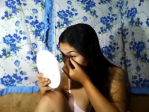 PinaySkinnyJust18 Webcam-Show