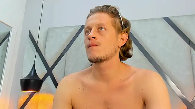 Show modela Anthonny_Vegas na web-kameri