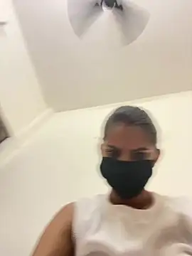 Show webcam de Pooja_Love143