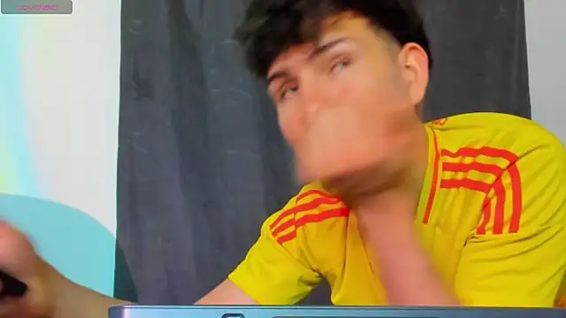 camilo_model élő XXX-chatje