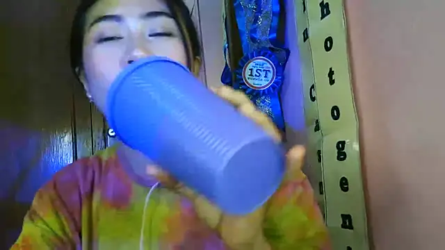 IndiraBrieger Chat XXX in diretta