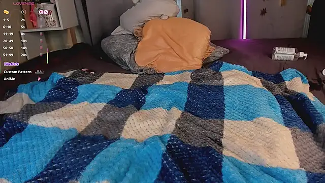 Jess_Lui: вебкам-шоу