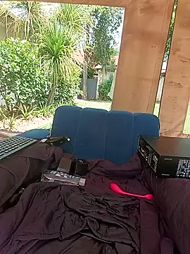 ChoklitBerryXX's Live XXX Chat