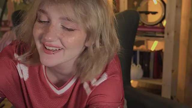 ELLIEJAY 现场XXX聊天