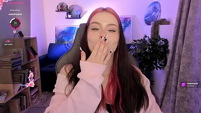 CoraMieln Live XXX chat