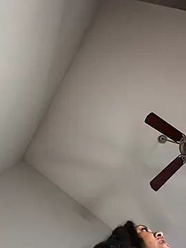 XXX chat uživo modela Lickplayofficial