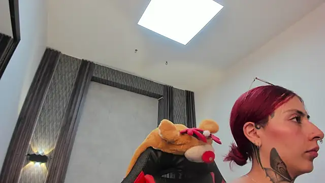 selene_red_'s Live XXX Chat