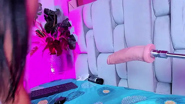 RoseTaylor__ – Naživo XXX chat