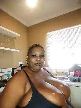 queenbusty Webcam Show