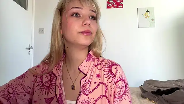 SourMidday Chat XXX in diretta