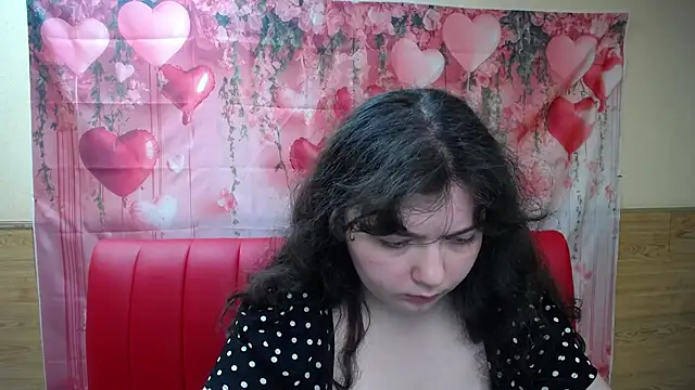 NeonilaLisova Adlı Modelin Canlı XXX Sohbeti