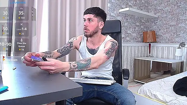 JonahShaw 即時 XXX 聊天