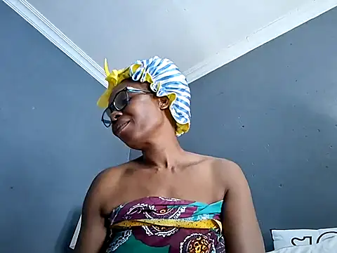 NaughtyCouga's Webcam Show