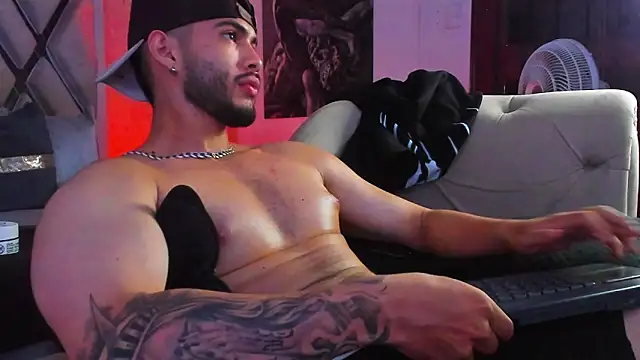 Vincentblack Adlı Modelin Canlı XXX Sohbeti