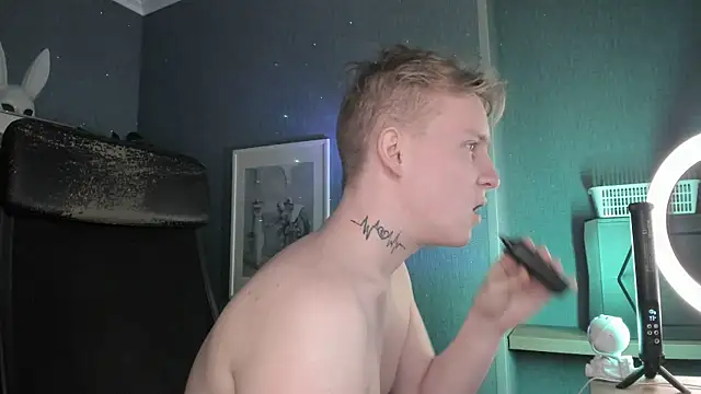 AlexxSweet Adlı Modelin Canlı XXX Sohbeti