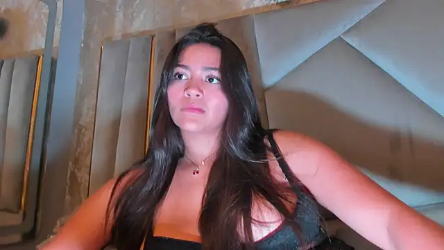 KimDevinne 现场XXX聊天